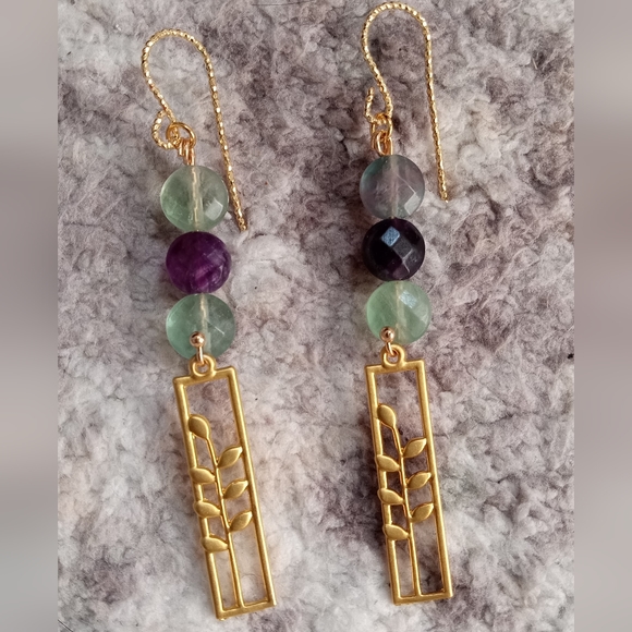 Earring - Picture 3 of 3